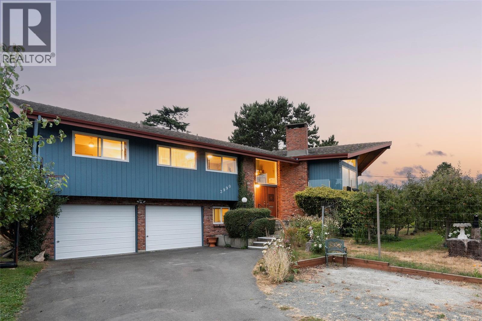3990 Smugglers Cove Rd, Saanich, BC V8N 4M2