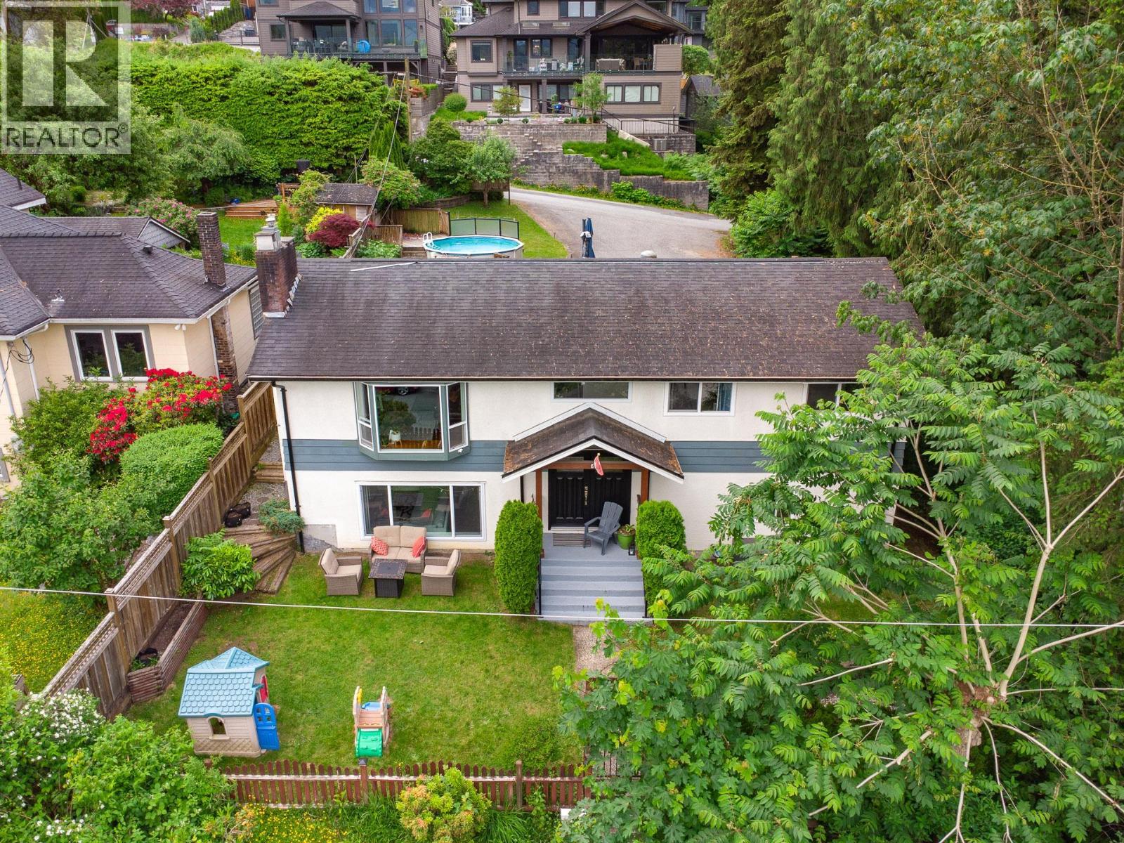 2317 St George St, Port Moody, BC V3H 2G3