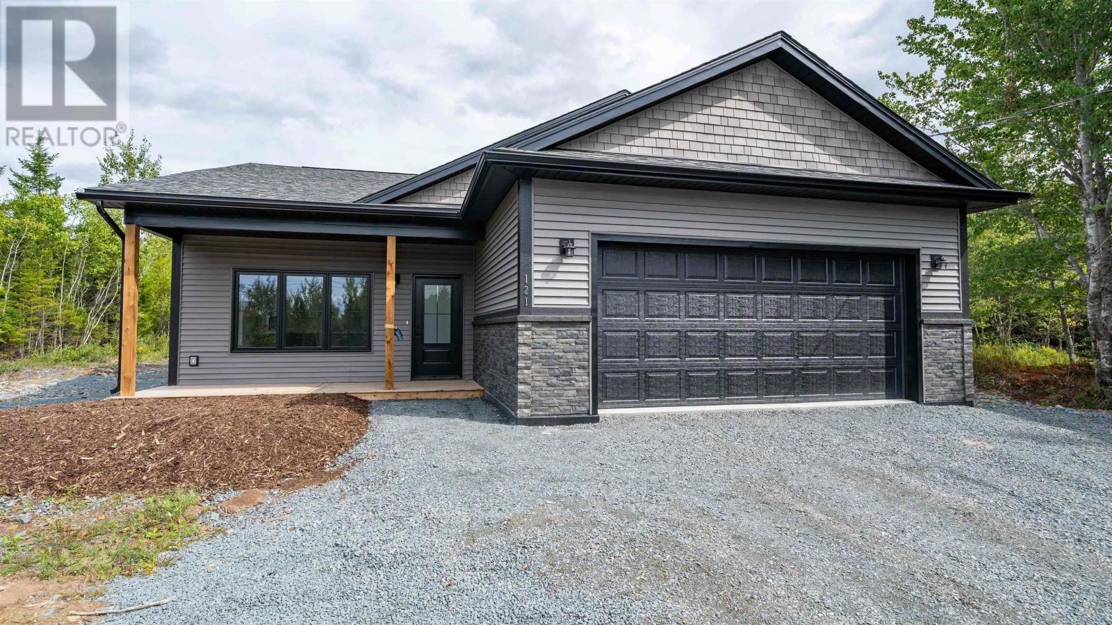 121 Grandview Ter, East Uniacke, NS B0N 1Z0
