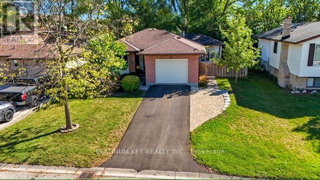 23 Lynngate Grv, London, ON N6K 3S7