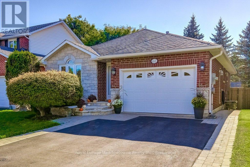 61 Duncan Ave, Hamilton Waterdown, ON L8B 0H8