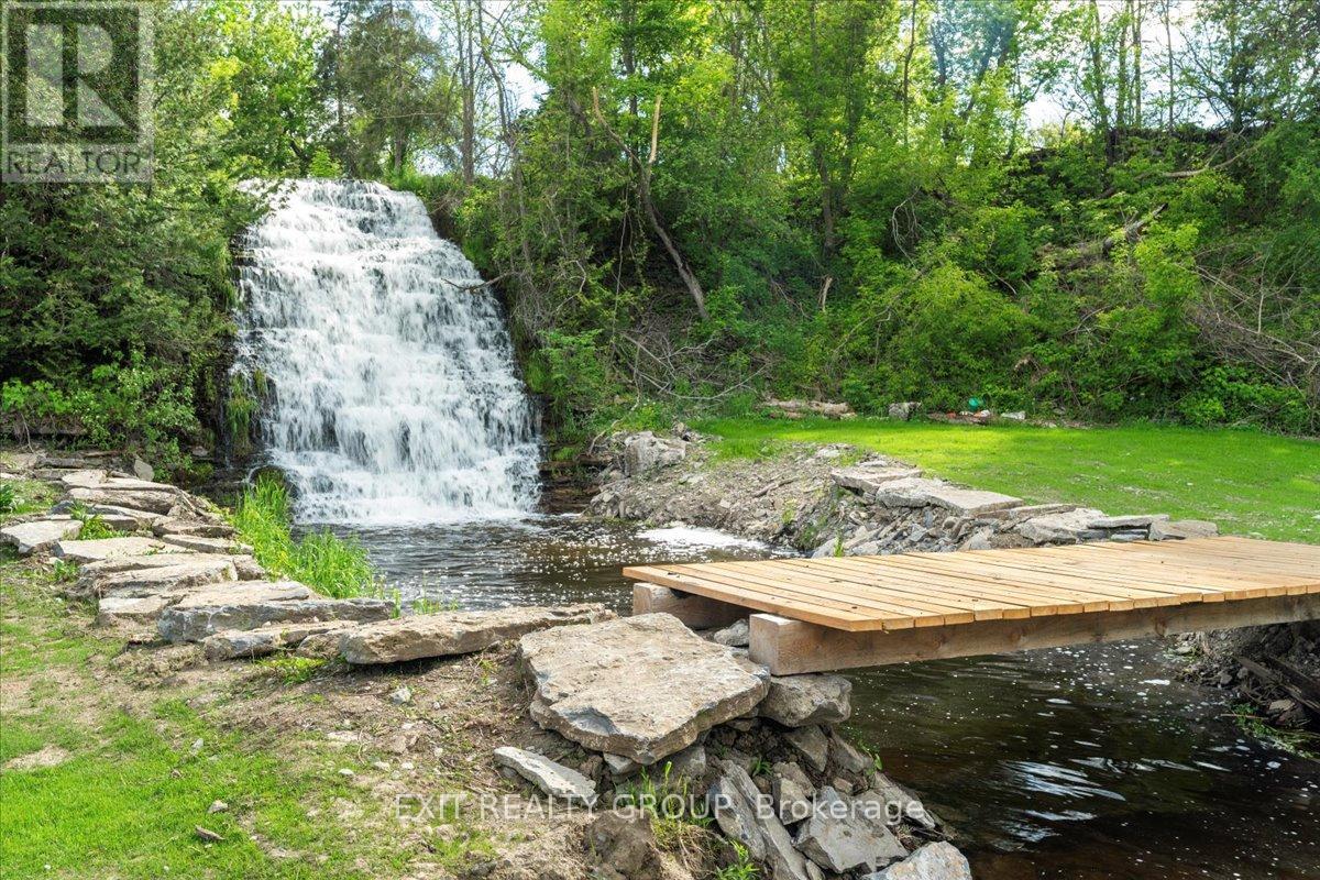 782 County Rd 49, Prince Edward County Picton, ON K0K 2T0