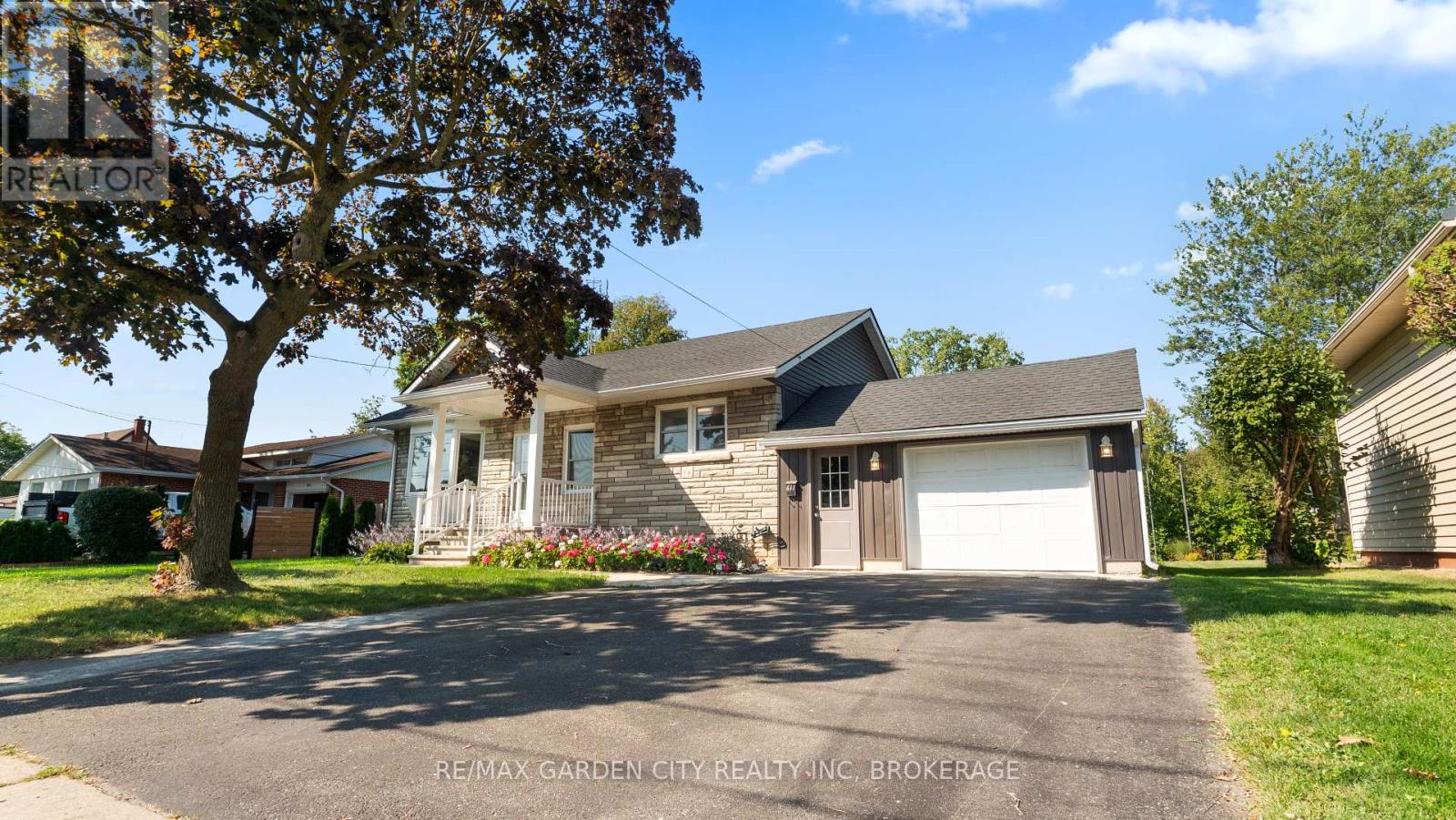 611 Clare Ave, Welland, ON L3C 3W6