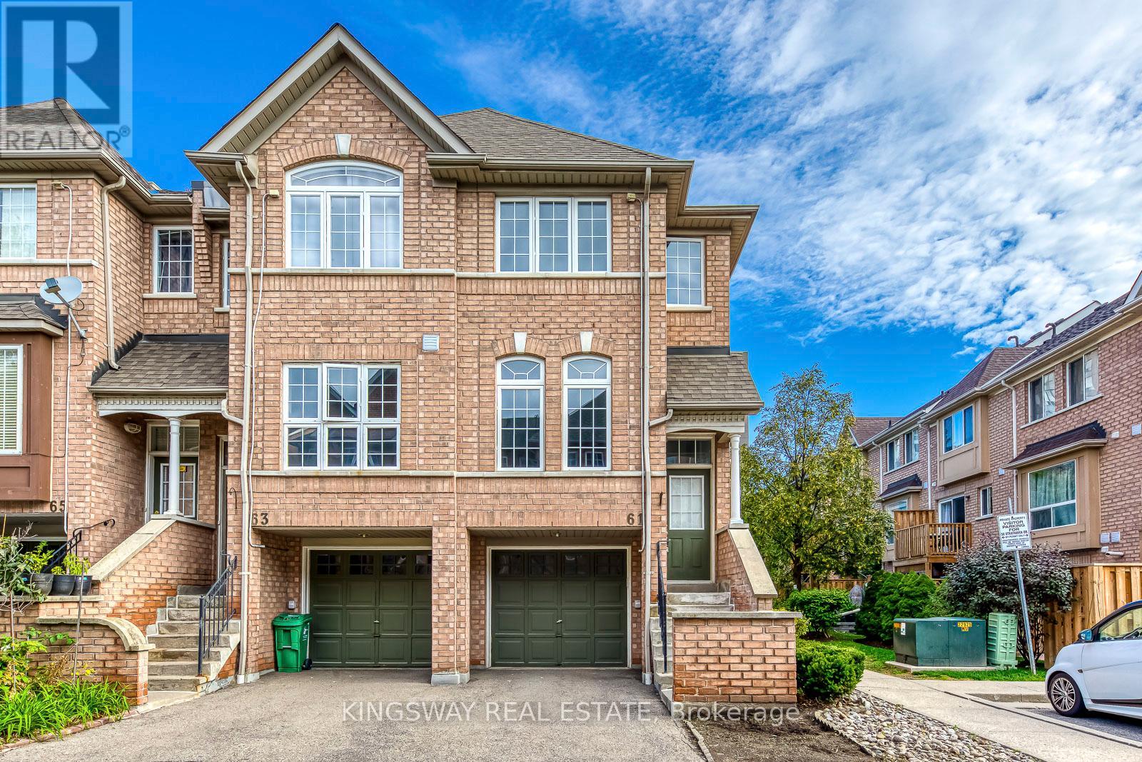 61 50 Strathaven Dr, Mississauga, ON L5R 4E7