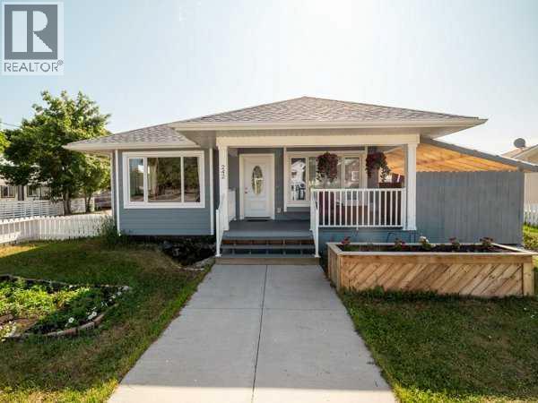 242 1 Street West, Cardston, AB T0K 0K0
