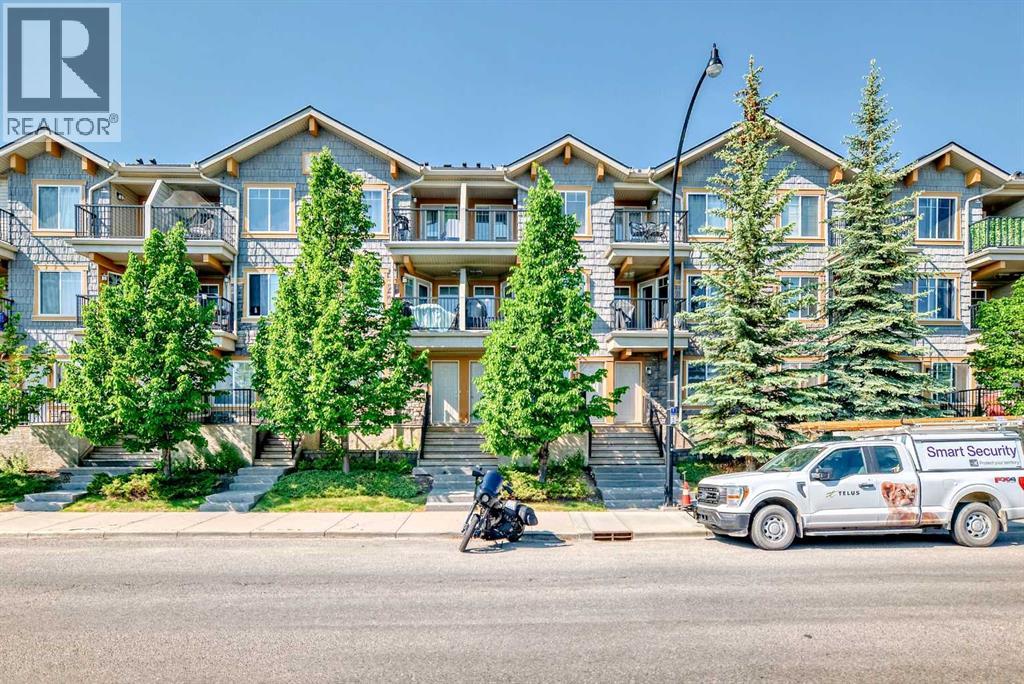 21 Mckenzie Towne Gate Se Unit 12, Calgary, AB T2Z 0C5
