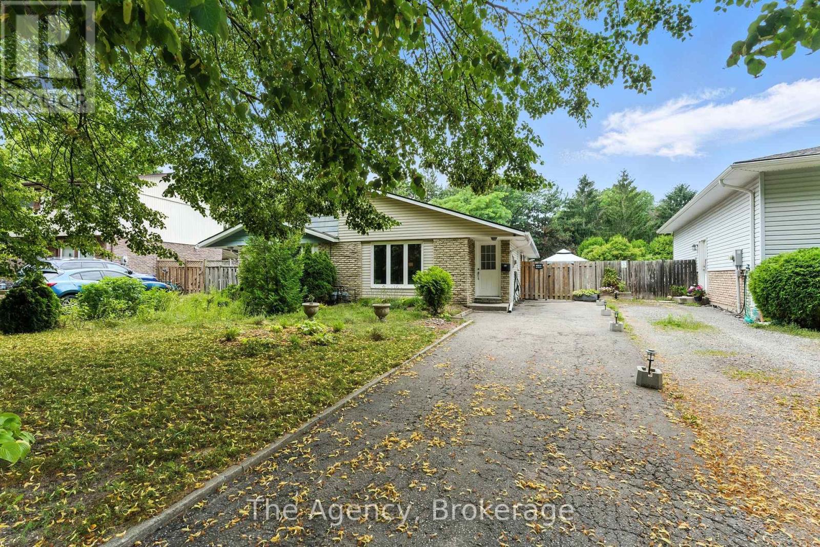 43 Elma St, St. Catharines, ON L2N 6Z2