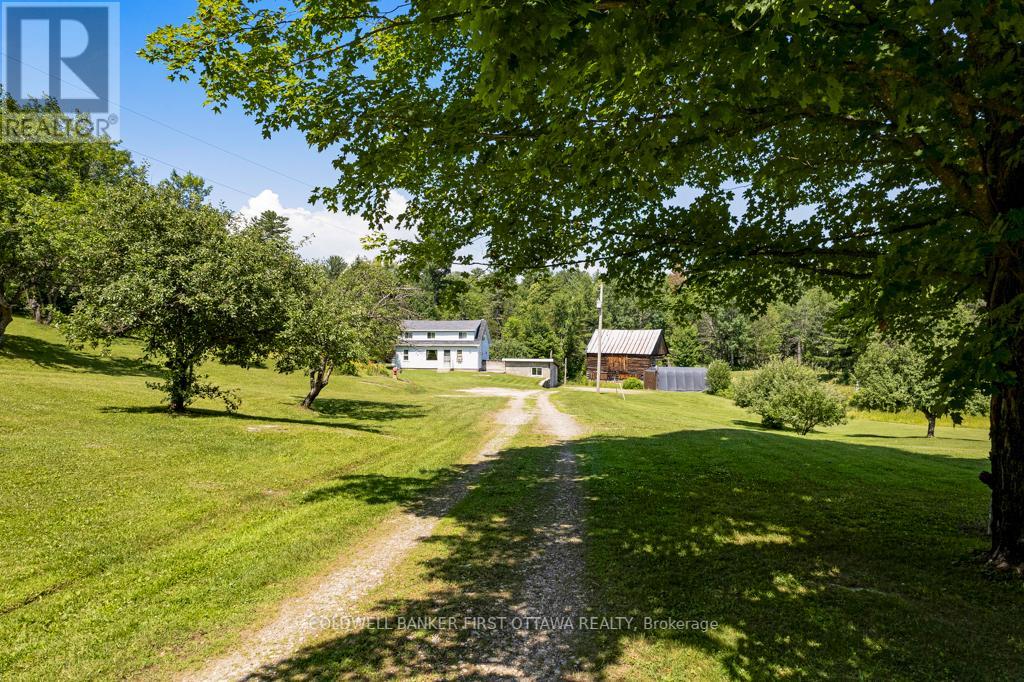 9252 Highway 511 Rd, Lanark Highlands, ON K0G 1K0