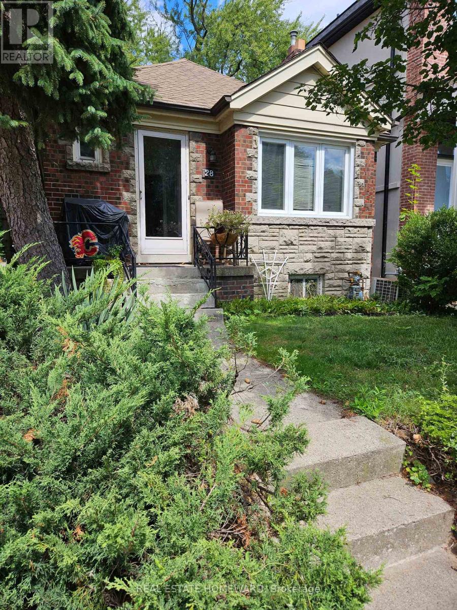 28 Glen Echo Rd, Toronto, ON M4N 2E1