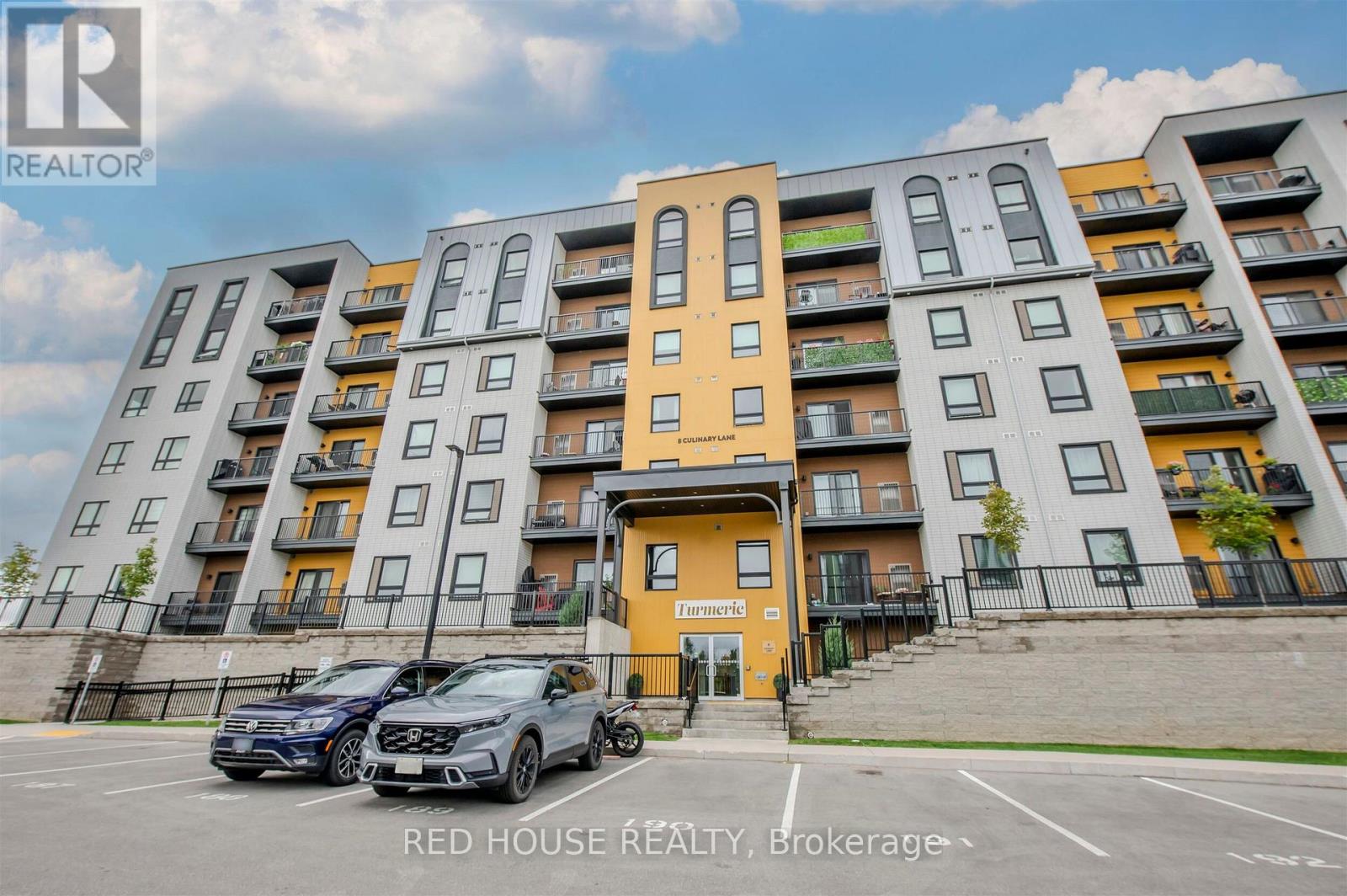 102 8 Culinary Ln, Barrie, ON L9J 0C2