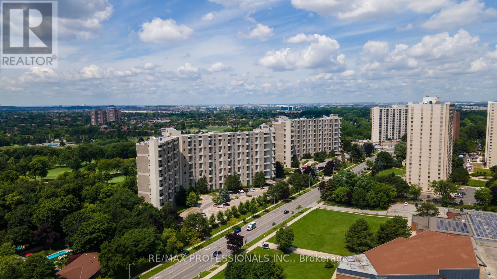 296 Mill Rd E5 Rd, Toronto, ON M9C 4X8