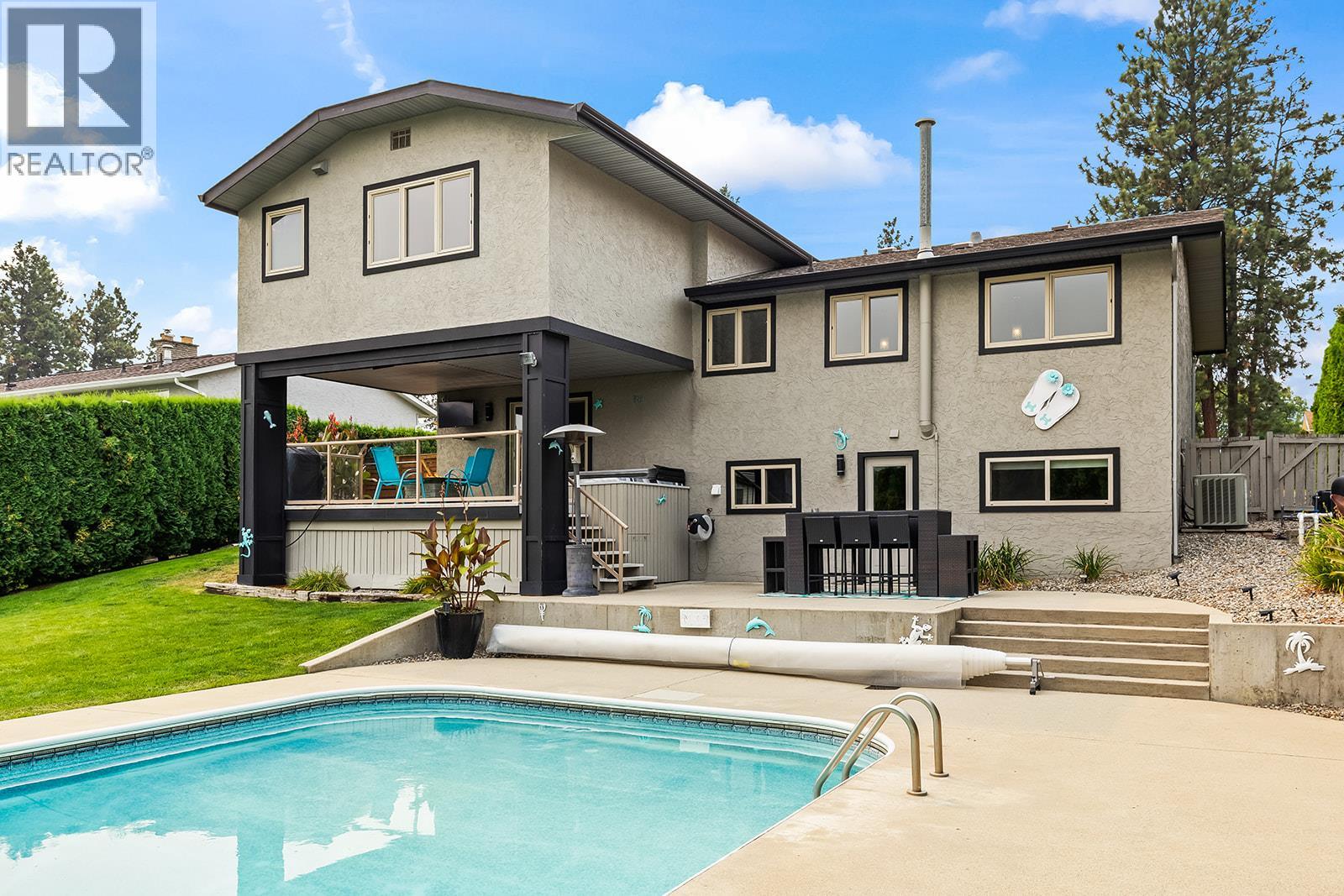 2245 Somerset Rd, West Kelowna, BC V1Z 2K9