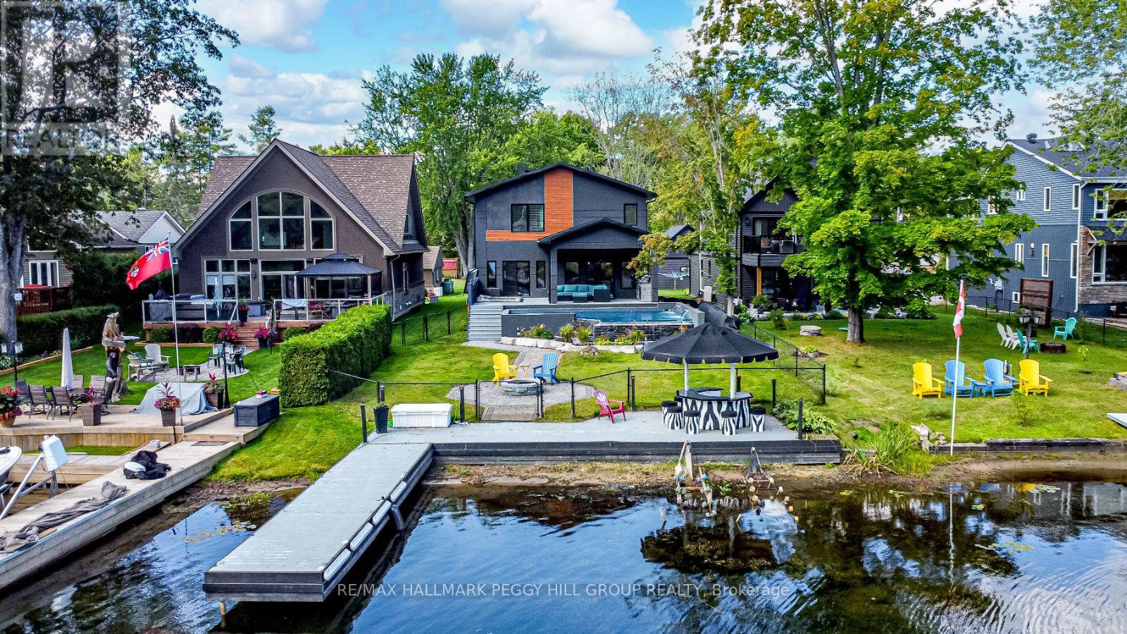 1657 Peninsula Point Rd, Severn, ON P0E 1N0