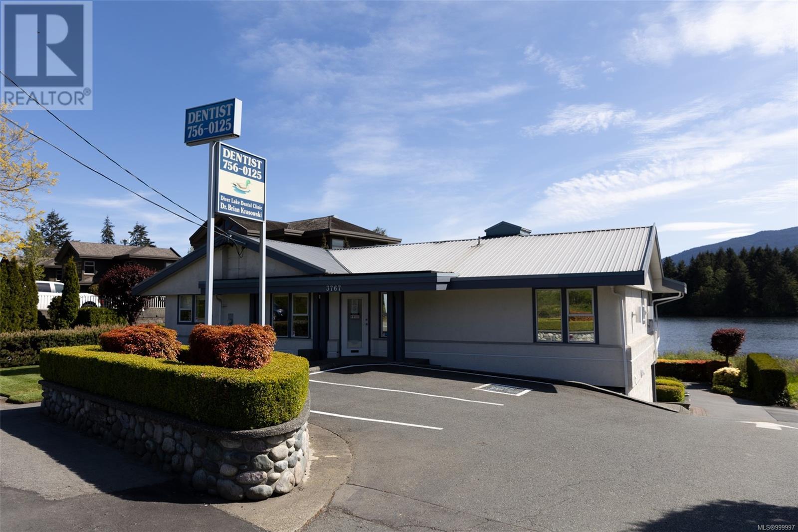3767 Shenton Rd, Nanaimo, BC V9T 2H1