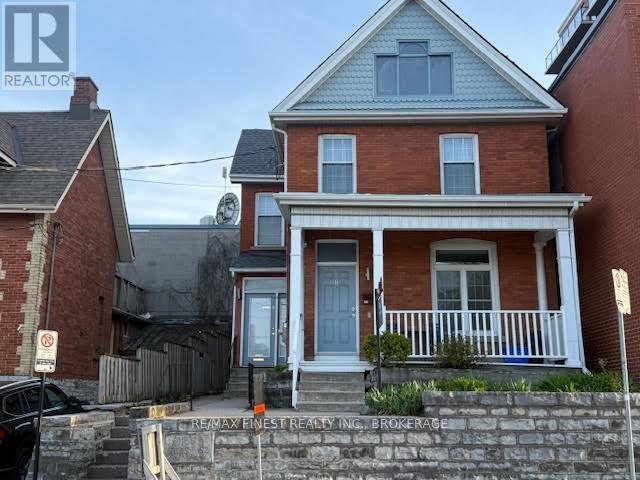 166 Queen St, Kingston, ON K7K 1B1