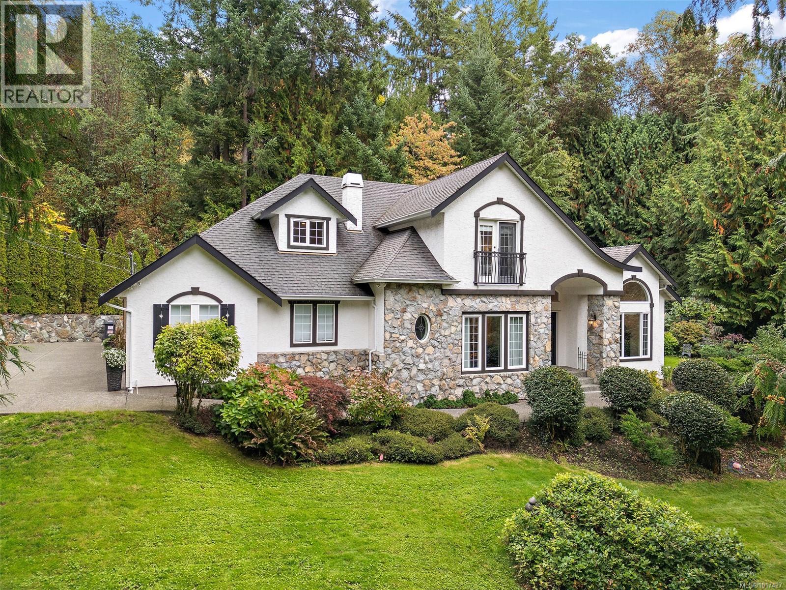 11327 Nitinat Rd, North Saanich, BC V8L 5R8