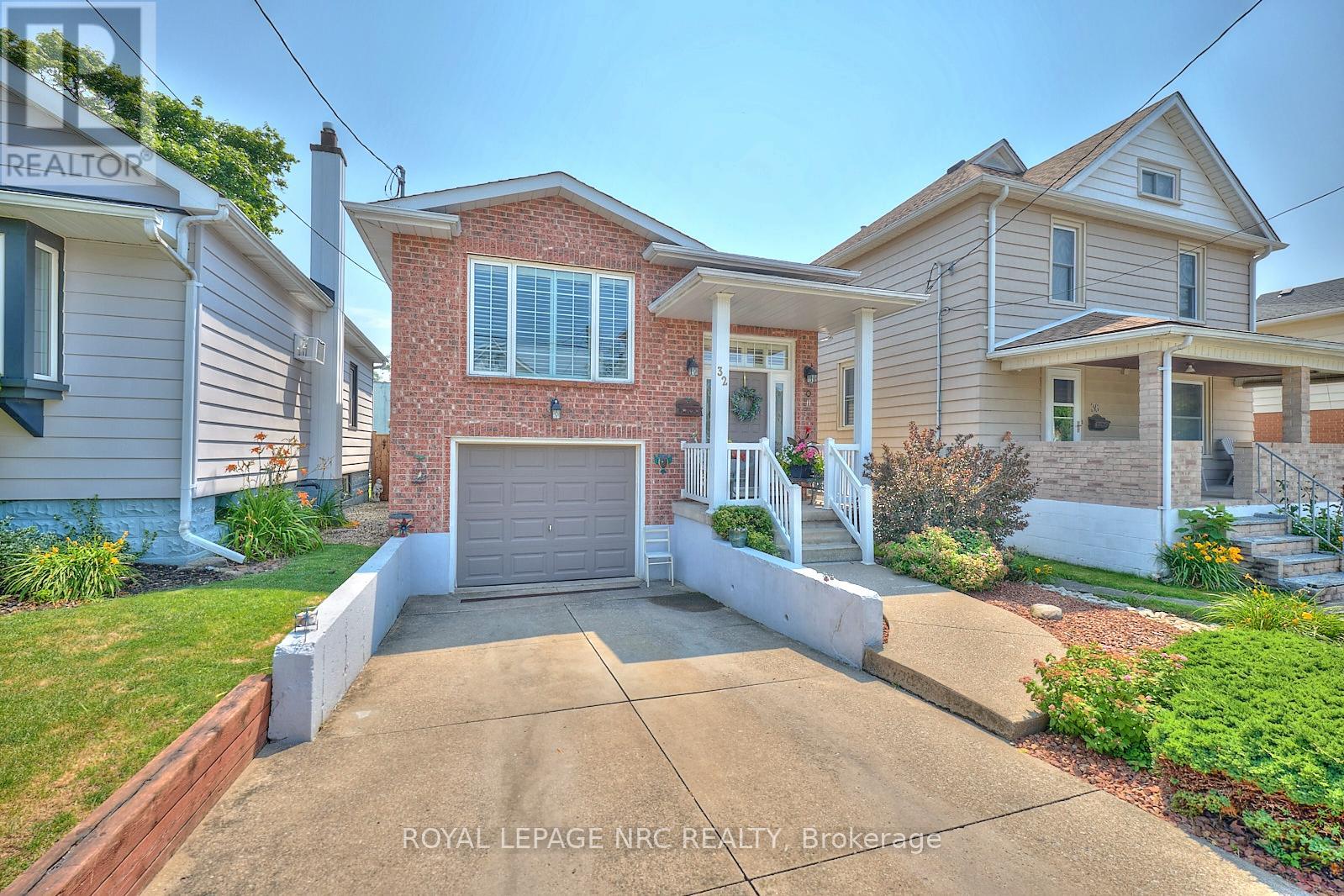 32 Wilton Ave, Welland, ON L3C 1Z9