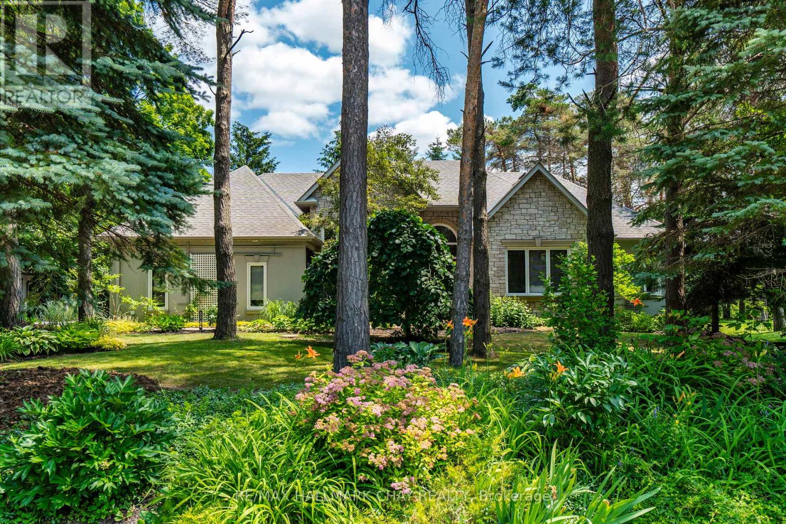 11 Bunker Pl, Oro-Medonte, ON L0L 2L0