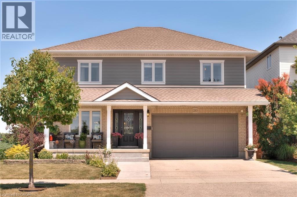 210 First St W, Elmira, ON N3B 3P7