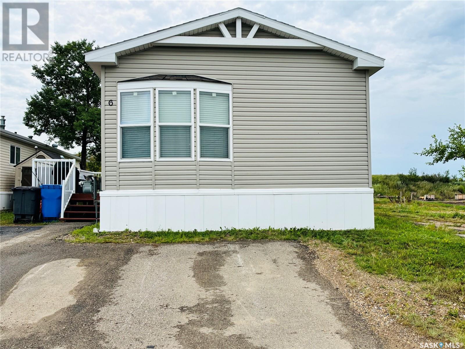 2004 Alice Road Unit 6, Estevan, SK S4A 3A7