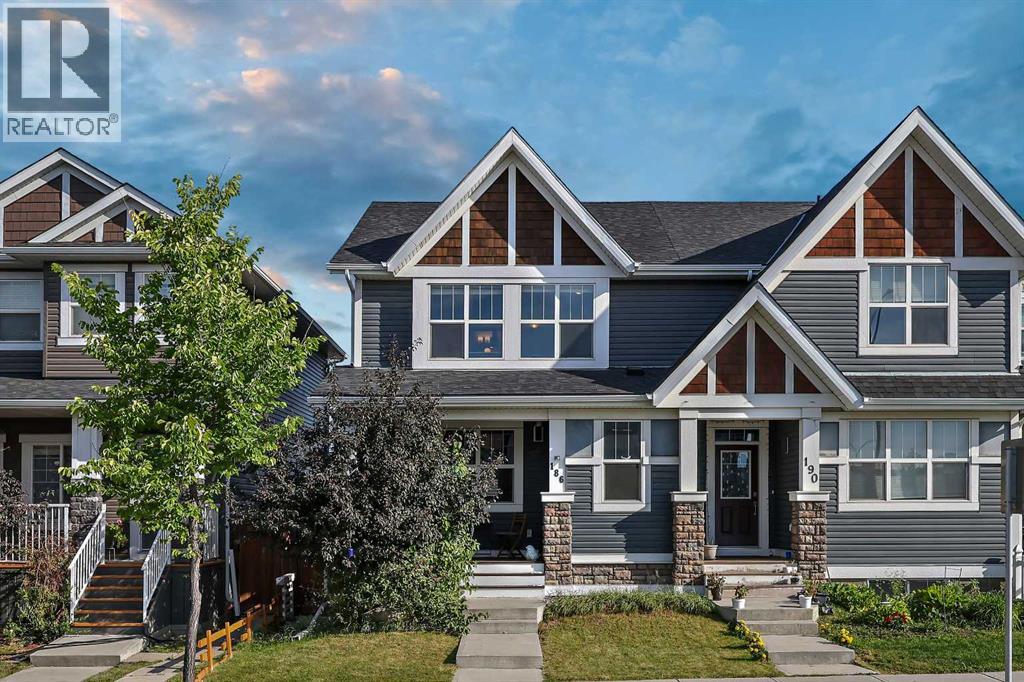 186 Redstone Dr NE, Calgary, AB T3N 0N3