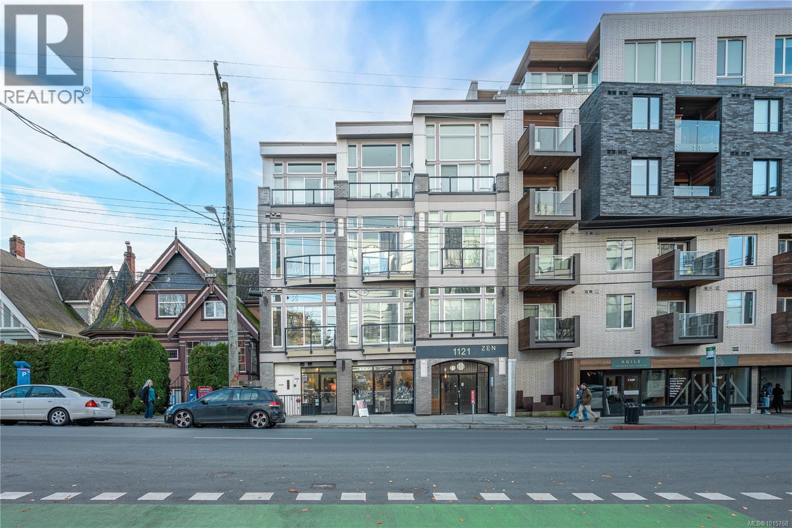 1121 Fort St Unit 203 St, Victoria, BC V8V 3K9