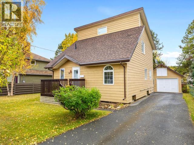 61 Kluane Cres, Whitehorse, YT Y1A 3G8