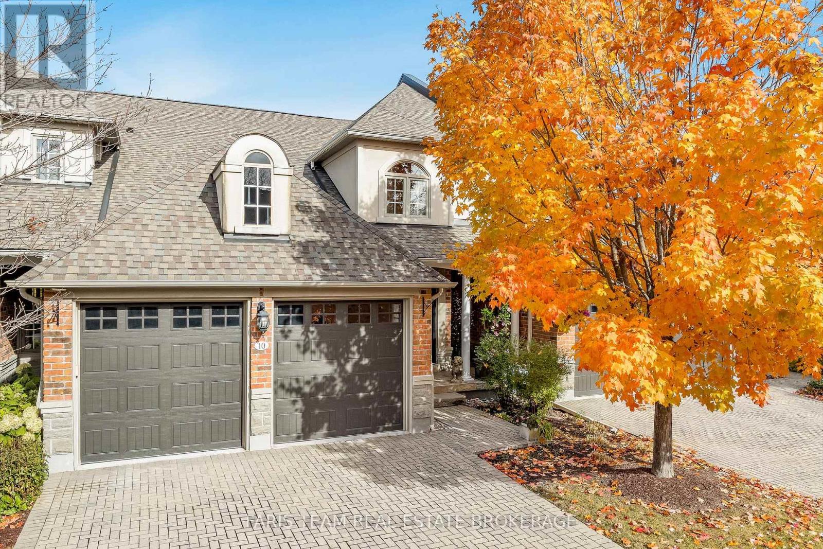 10 Wilton Trl, Aurora, ON L4G 7S9