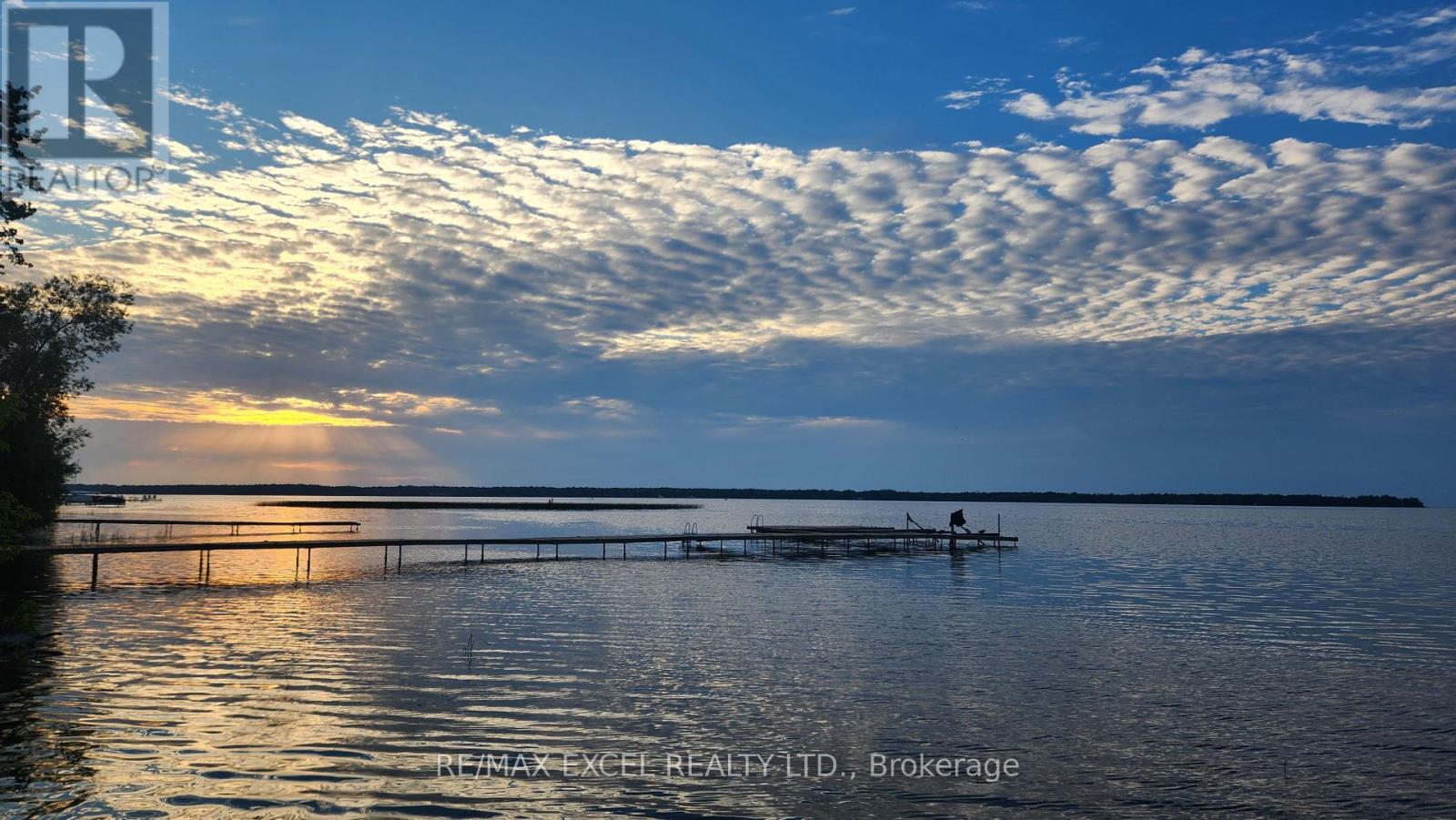 124 Moores Beach Rd, Georgina, ON L0E 1N0
