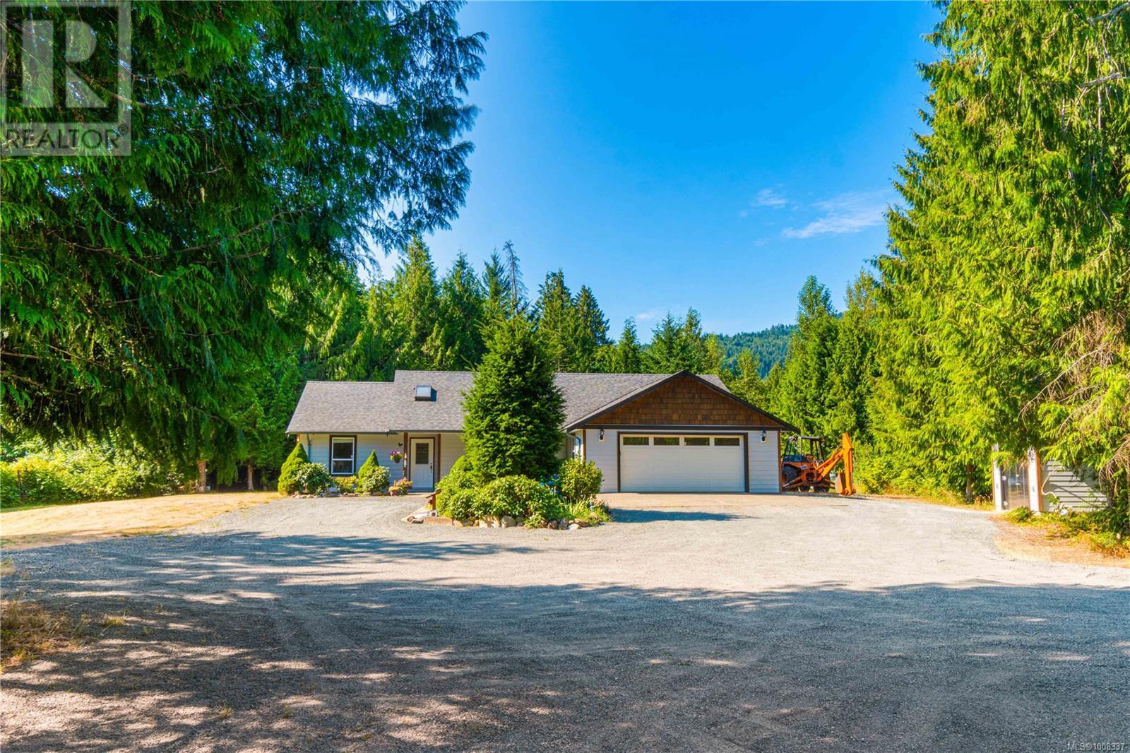 1780 Ashling Rd, Qualicum Beach, BC V9K 2V1