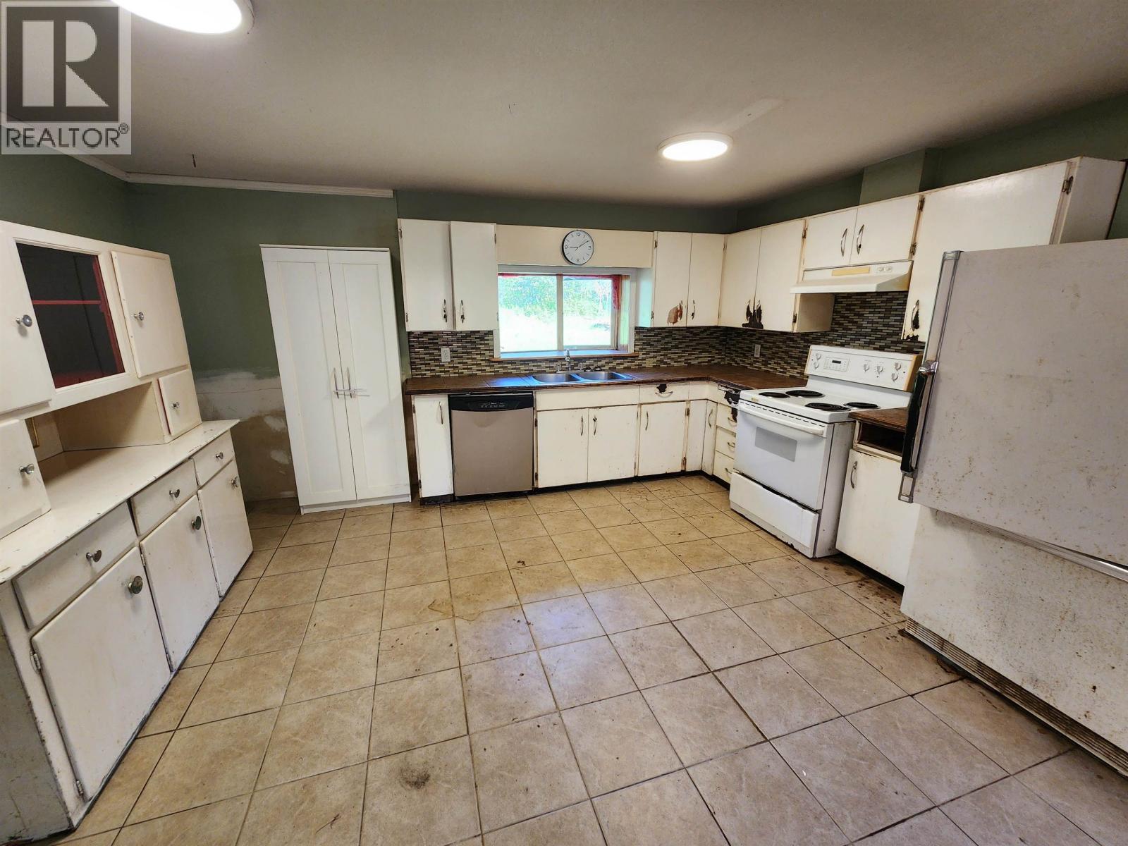 10177 N Kelly Rd, Prince George, BC V2K 5V3
