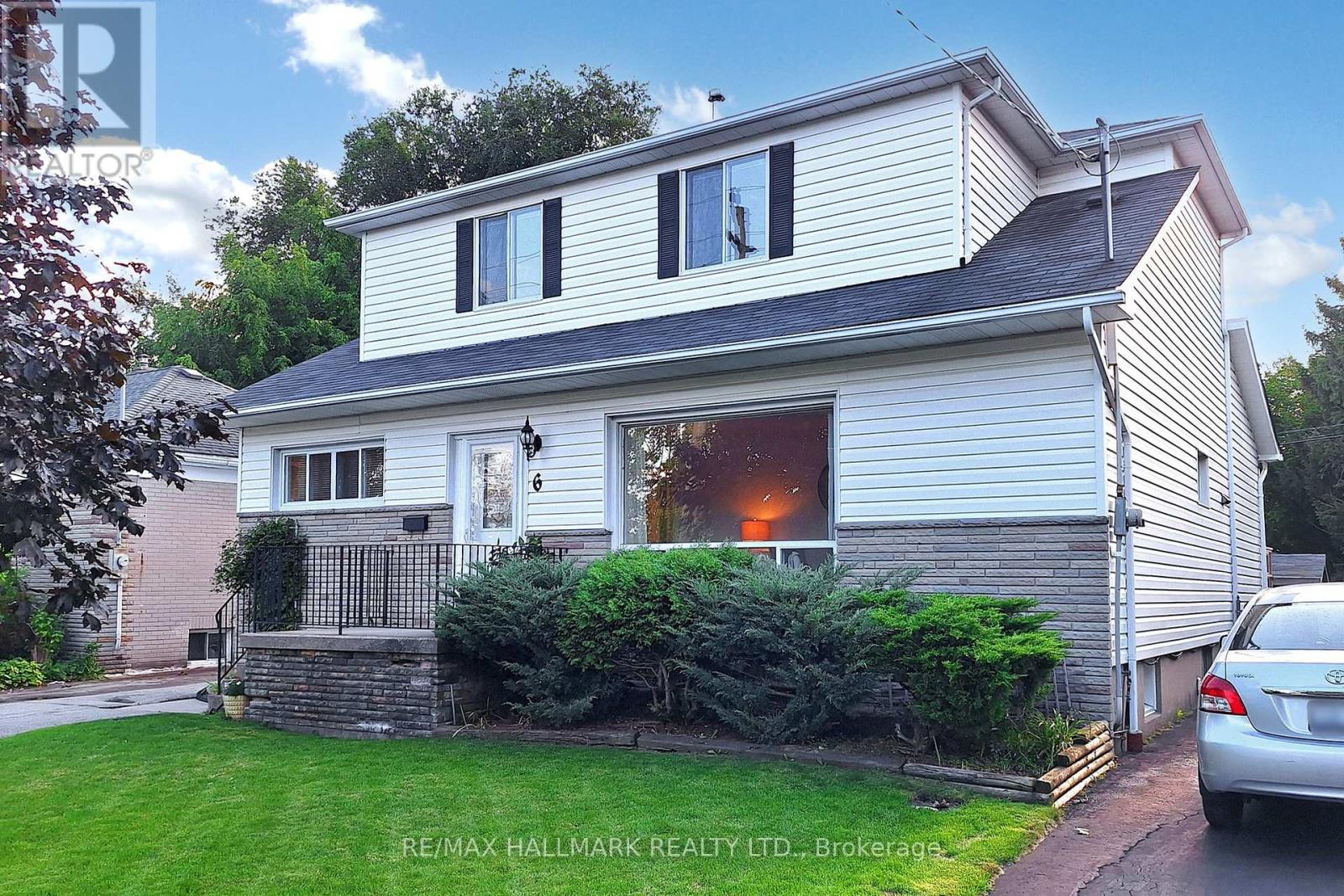 6 Gradwell Dr, Toronto, ON M1M 2M9