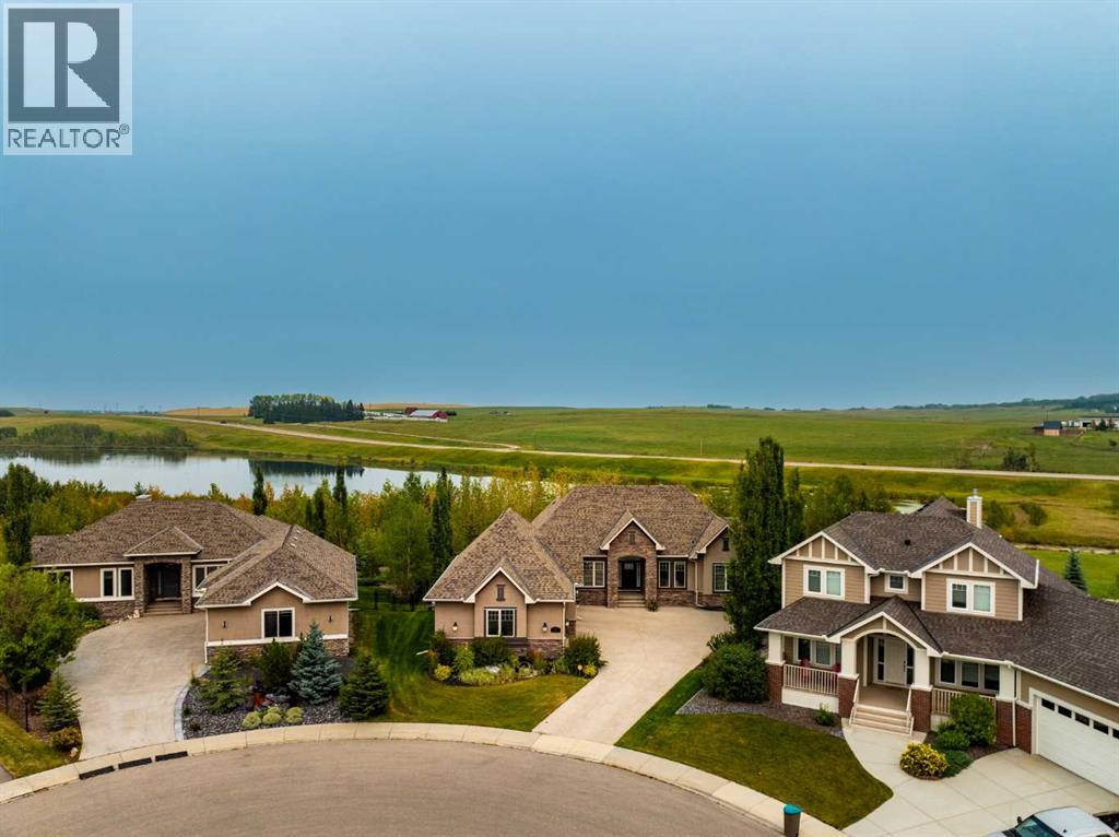 60 Montenaro Bay, Cochrane, AB T4C 0A5