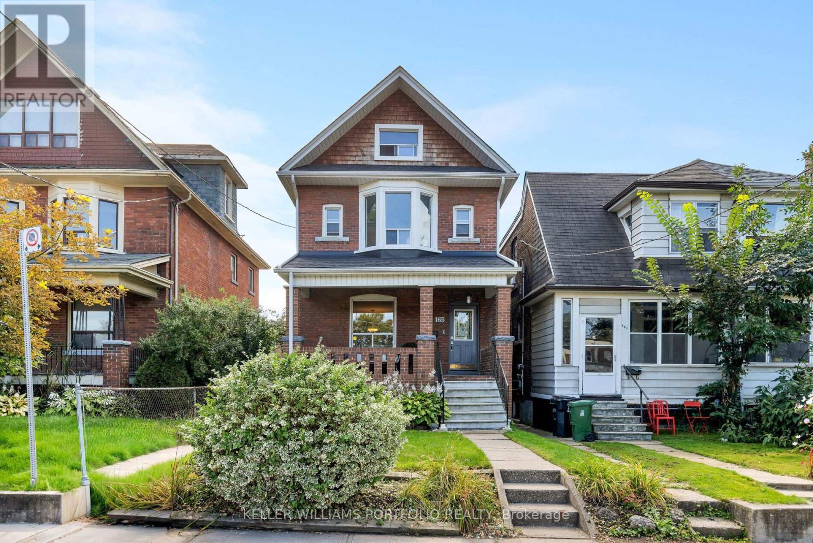 165 Galley Ave, Toronto, ON M6R 1H3