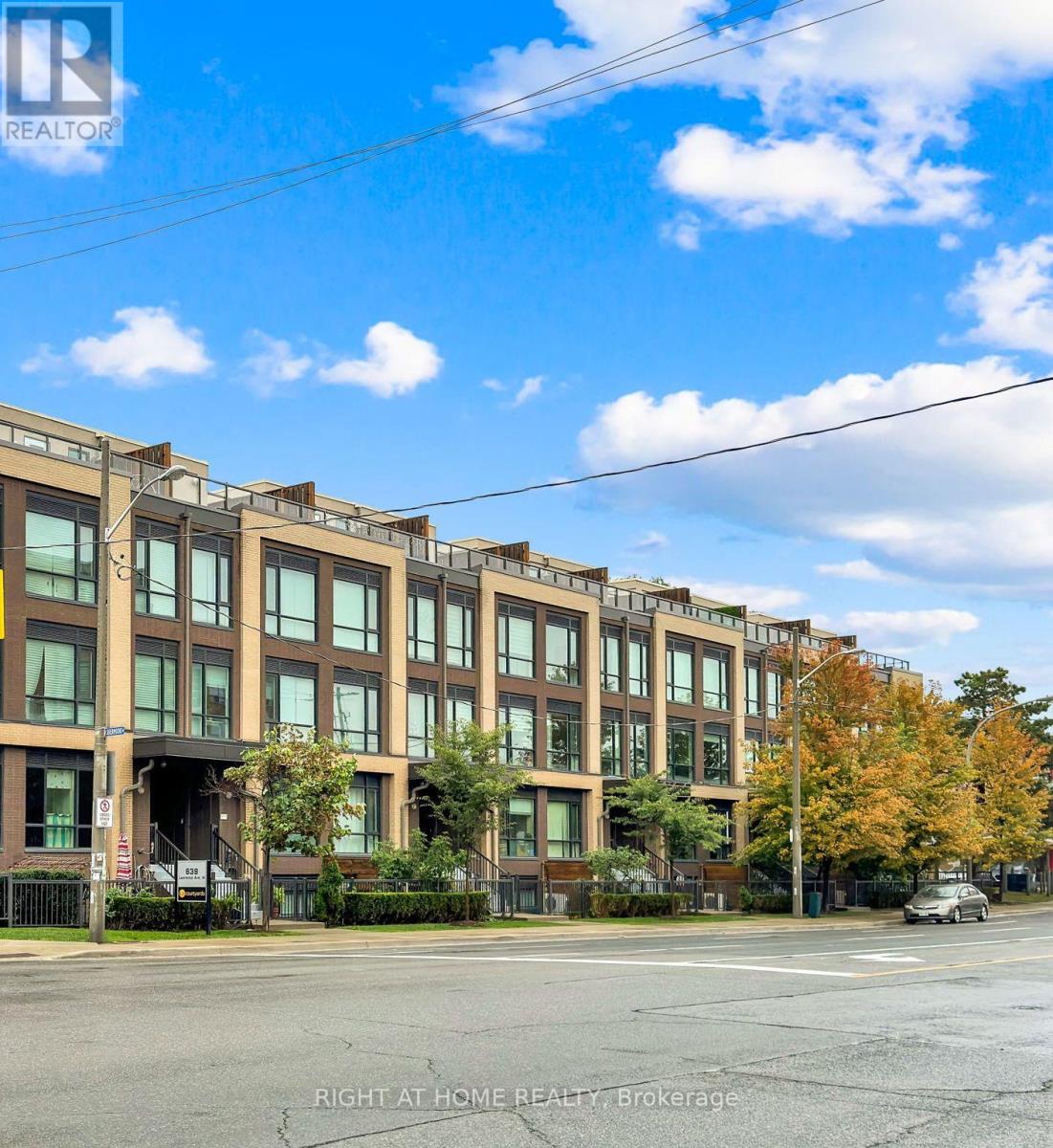 312 639 Lawrence Ave W, Toronto, ON M6A 1A9