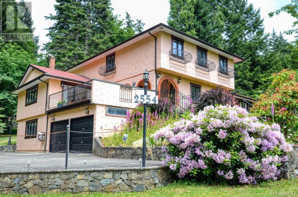 2554 Bukin Dr E, Highlands, BC V9E 1H4