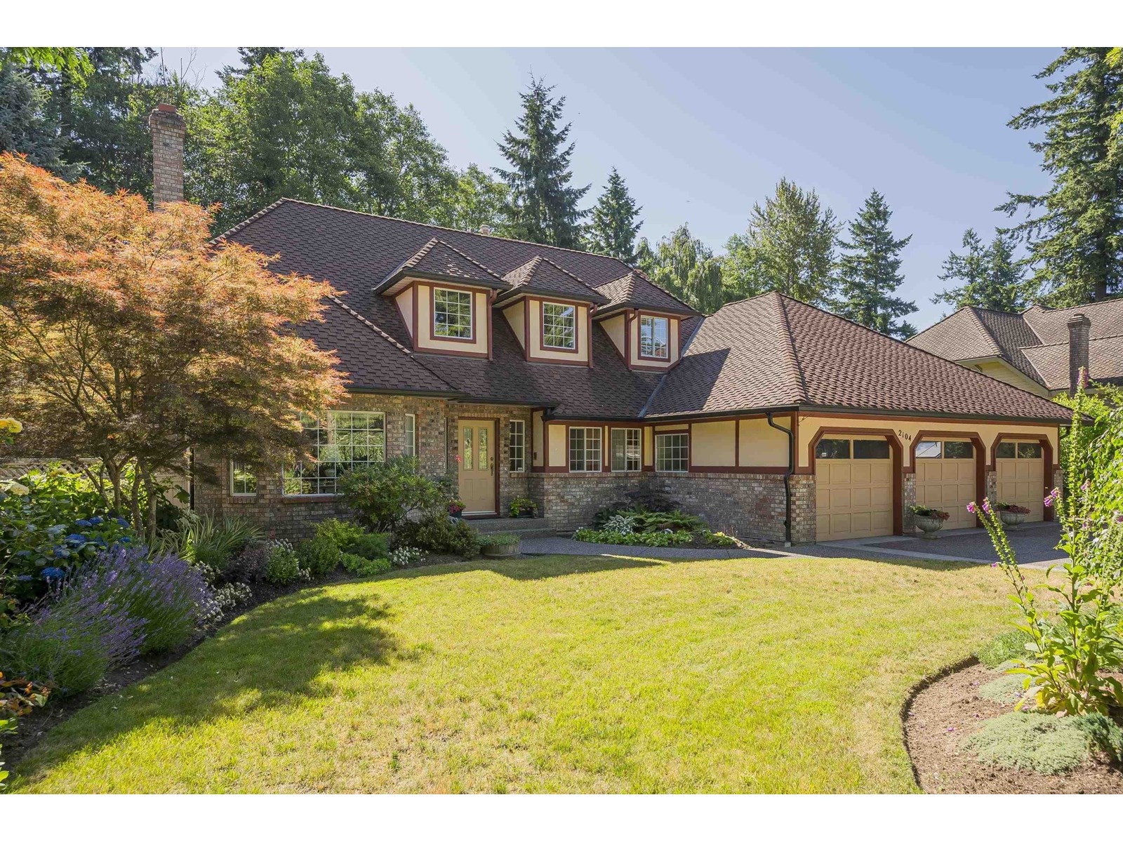 131 Street Unit 2104 #b, Surrey, BC V4A 8Y9