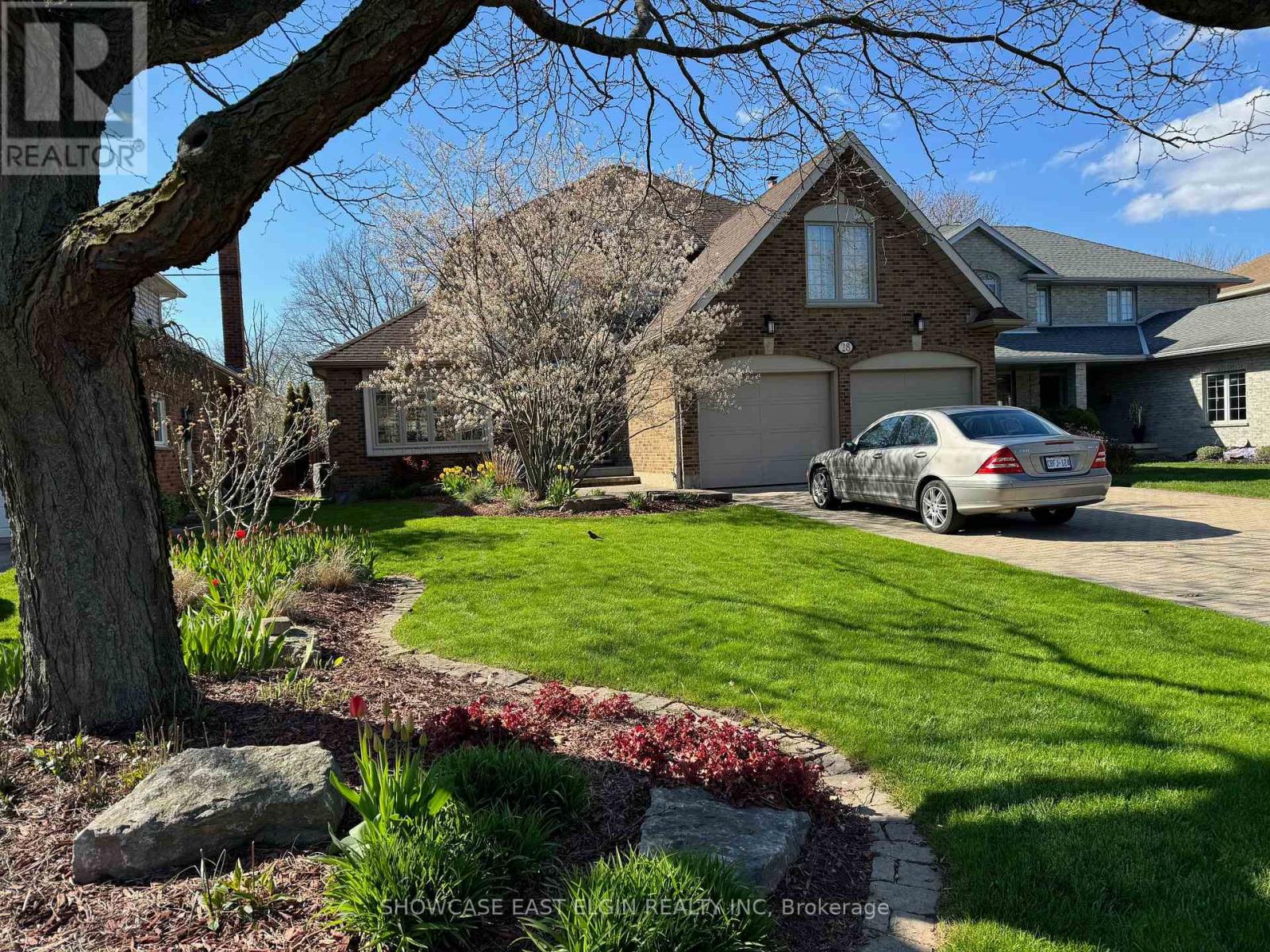 28 Sinclair Cres, Aylmer, ON N5H 3B7