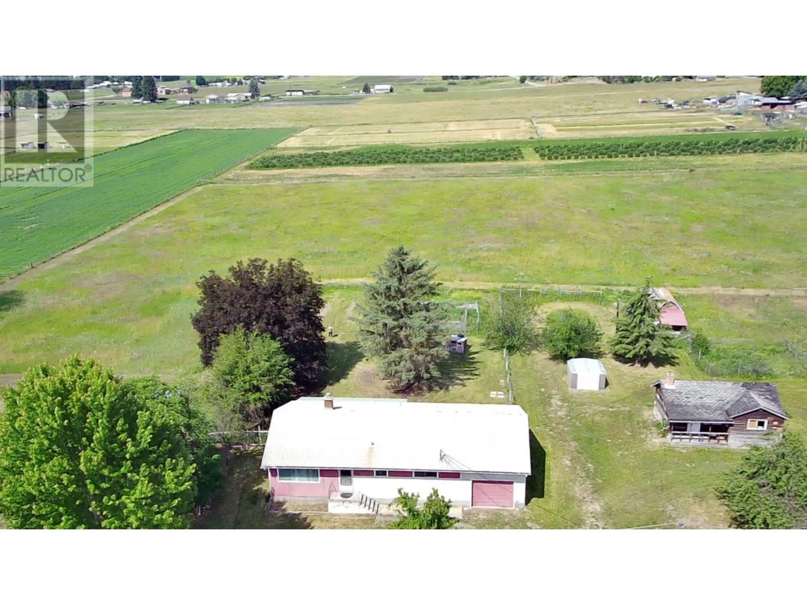 6045 Tower Rd, Grand Forks, BC V0H 1H5