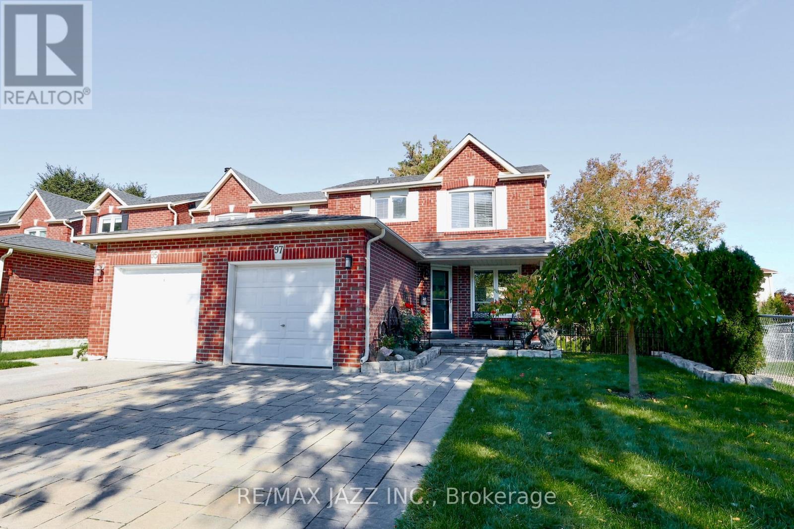 97 Stuart Rd, Clarington, ON L1E 2A2