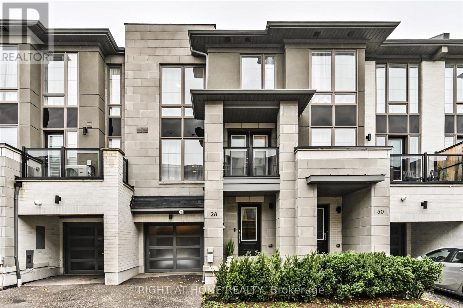 28 Pallock Hill Way, Whitby, ON L1R 0N5