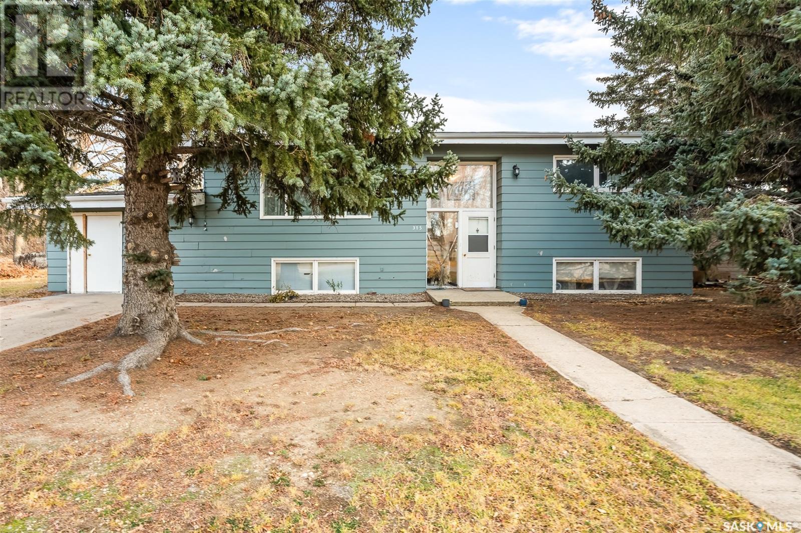 315 Birch St, Caronport, SK S0H 0S0