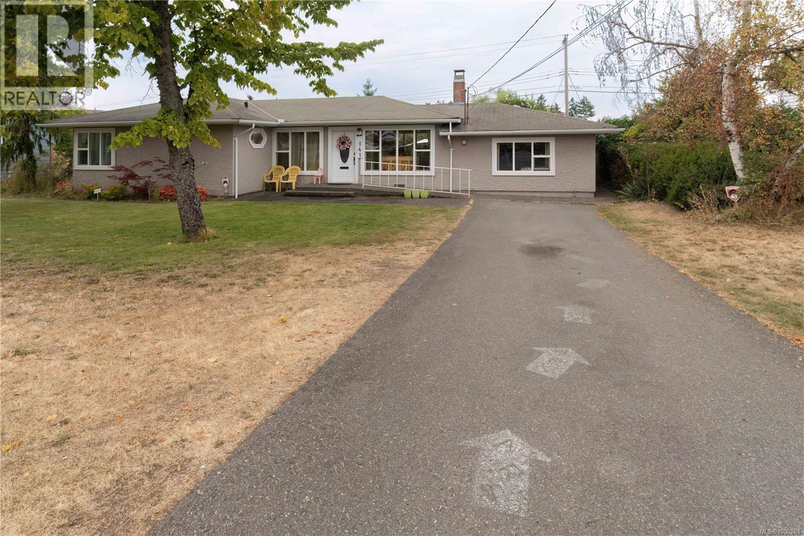 141 Jensen Ave E, Parksville, BC V9P 2H6