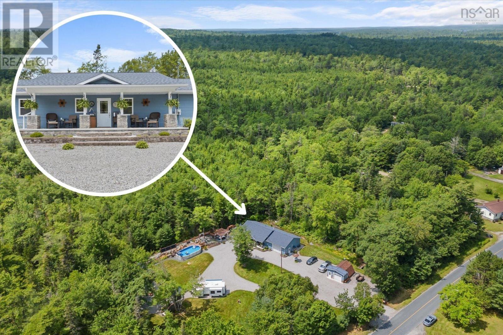 10568 Upper Clyde Rd, Shelburne, NS B0T 1W0