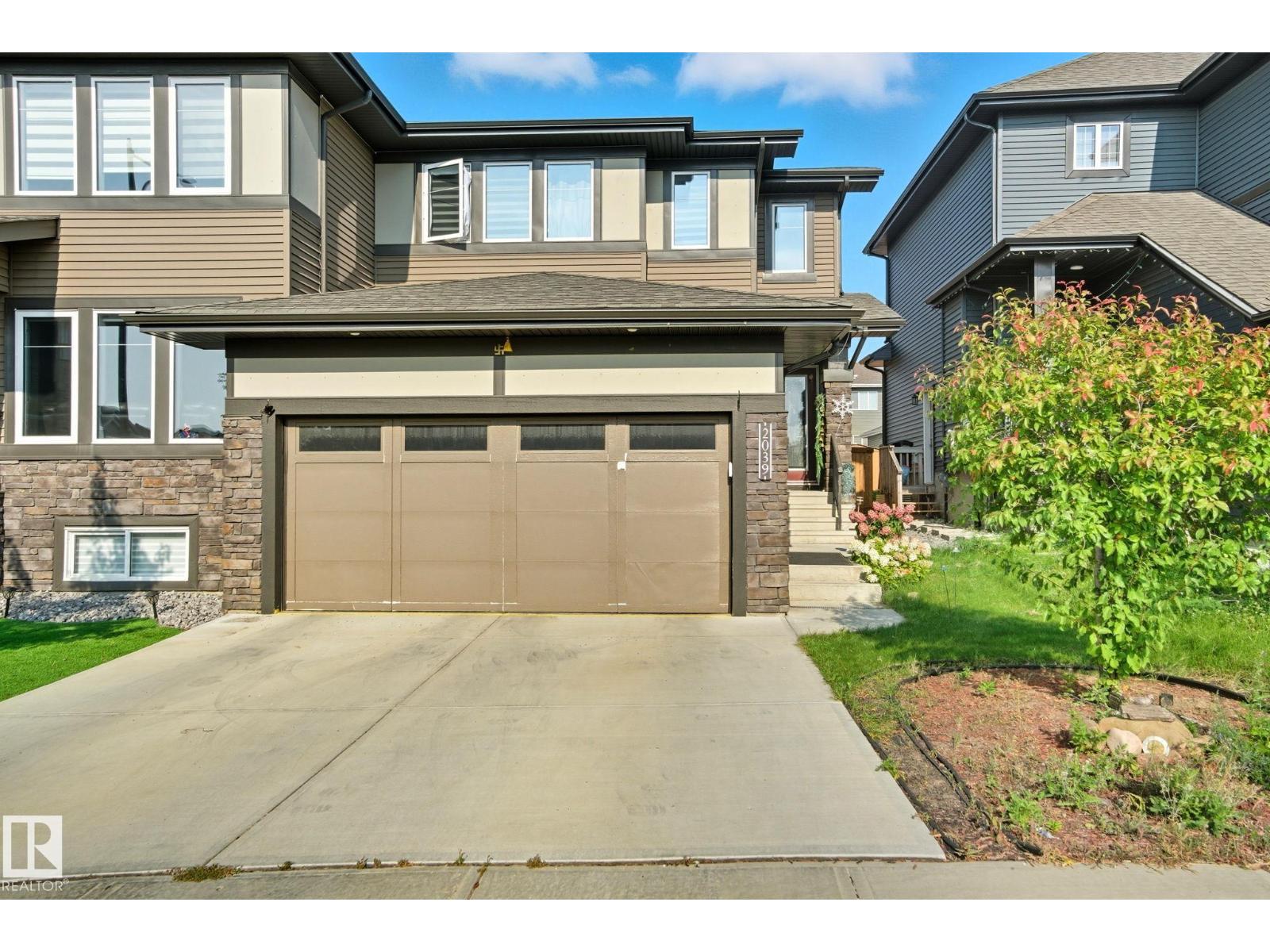 2039 Wonnacott Way SW, Edmonton, AB T6X 2J4