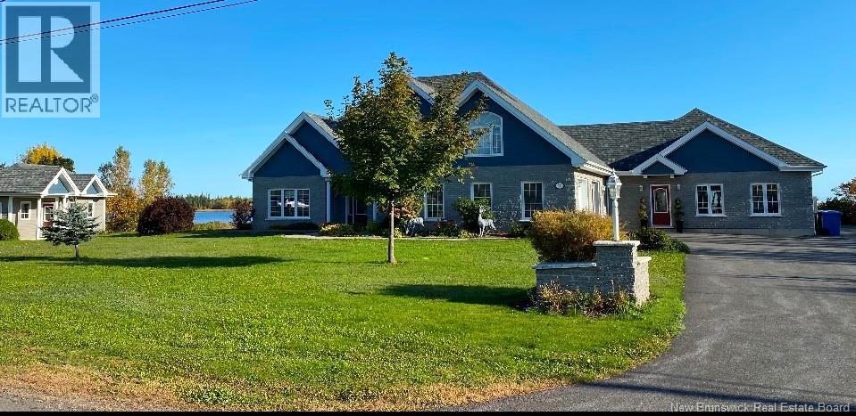 521 Stella Maris, Tracadie-Sheila, NB E1X 1C6