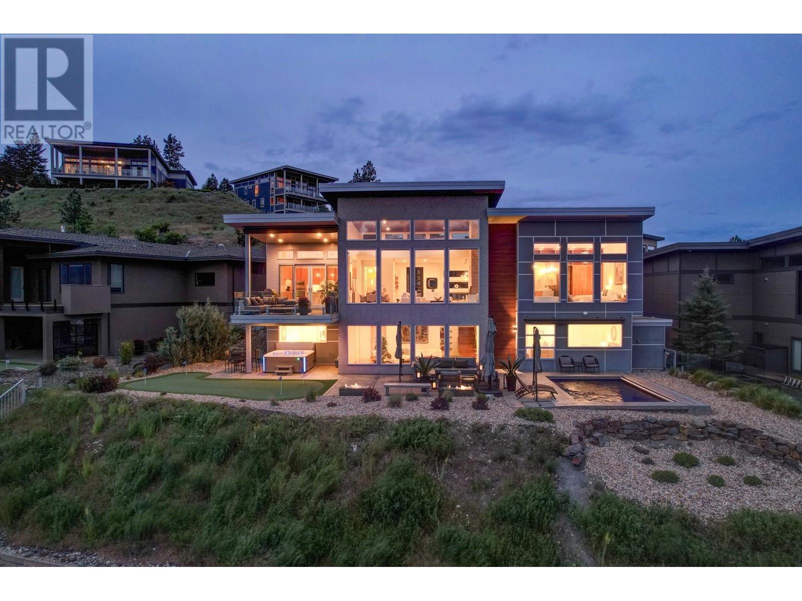 8900 Hampshire Cres, Vernon, BC V1H 2K9