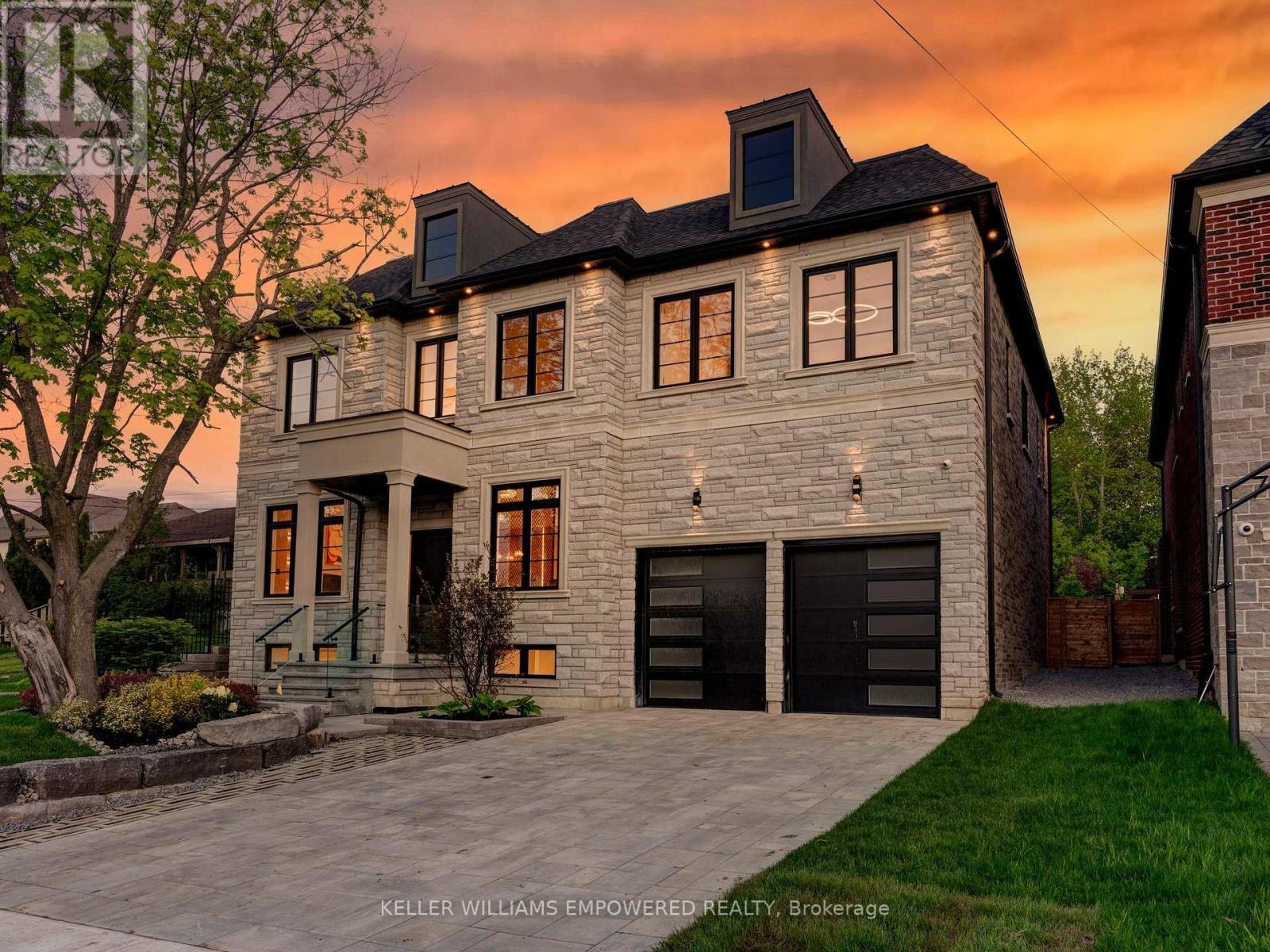 69 Snively St, Richmond Hill, ON L4E 3E9