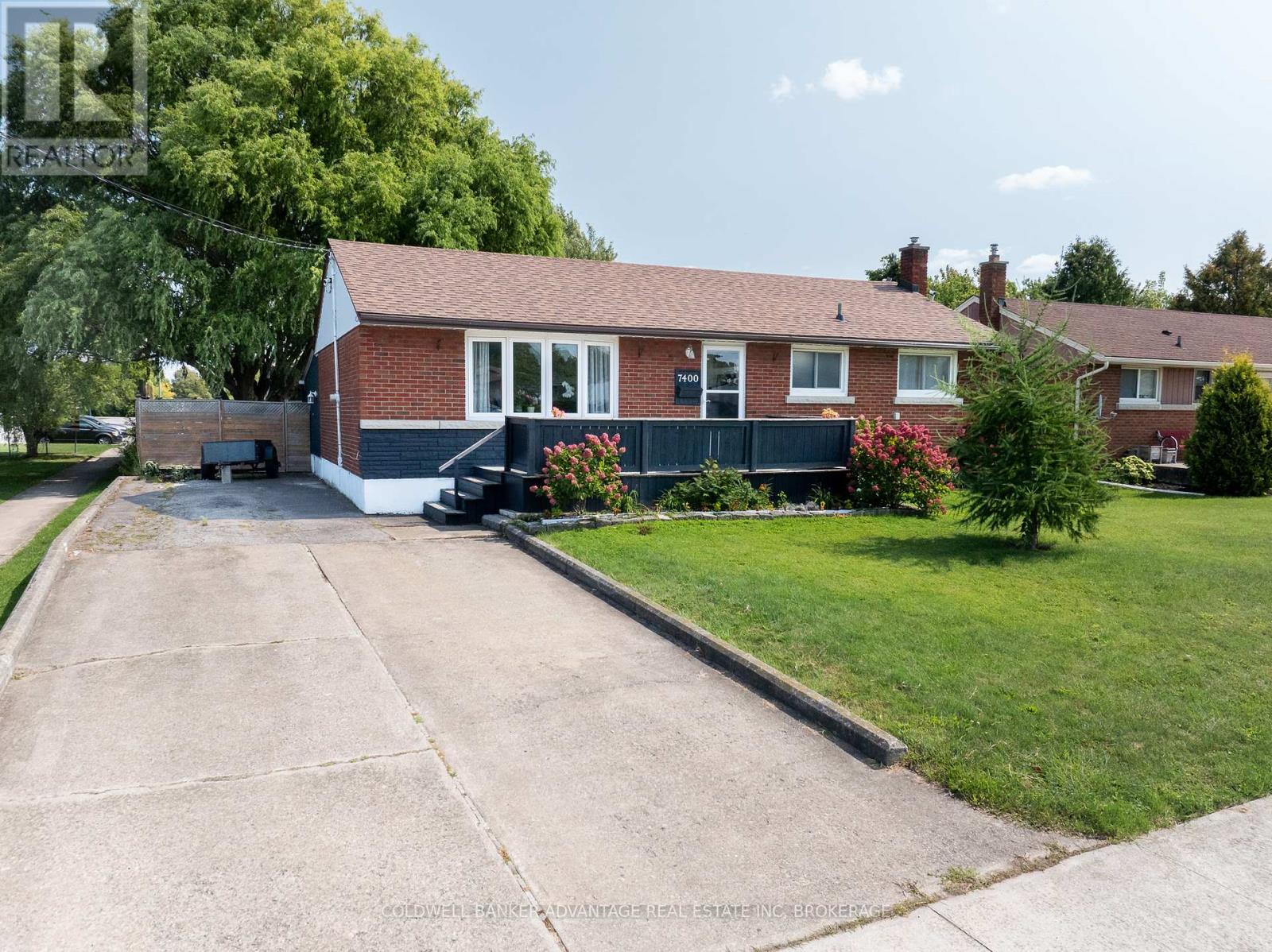 7400 Merritt Ave, Niagara Falls, ON L2G 5C5