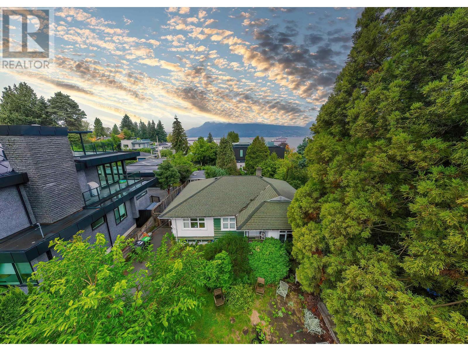 4615 W 4th Ave, Vancouver, BC V6R 1R6